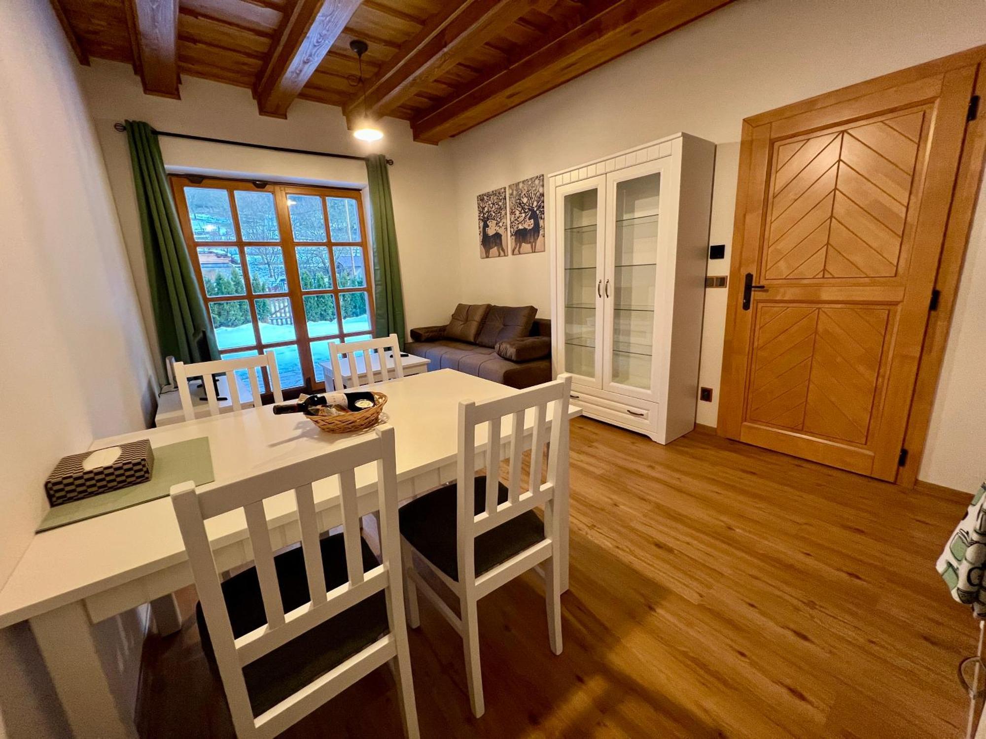 Apartman 8, Jezerne Velké Karlovice Dış mekan fotoğraf
