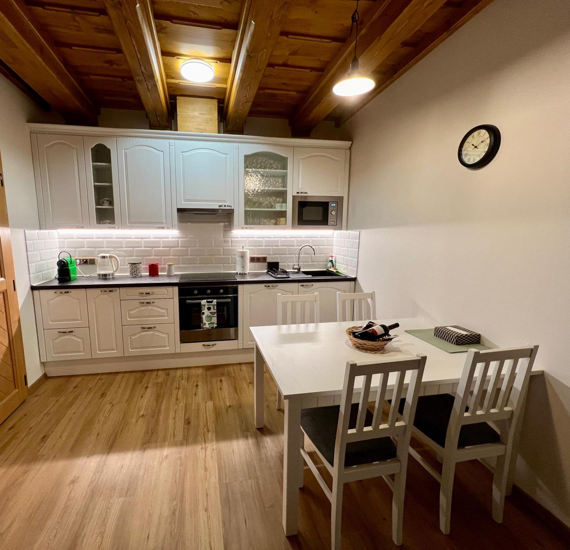 Apartman 8, Jezerne Velké Karlovice Dış mekan fotoğraf